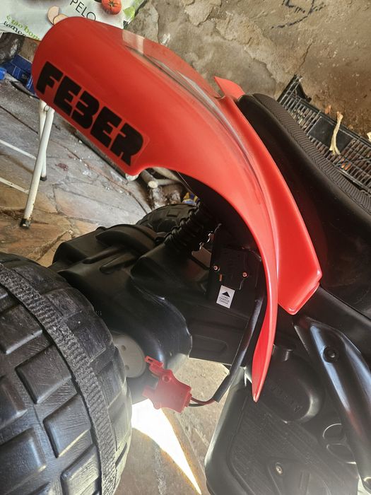 Moto 4 para criança 12V