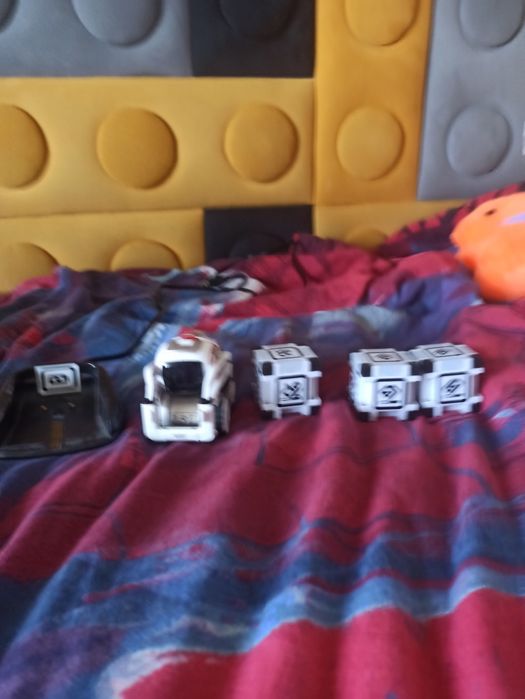 Cozmo inteligentny robocik