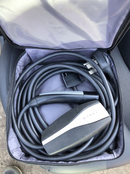 Зарядка Tesla model S
