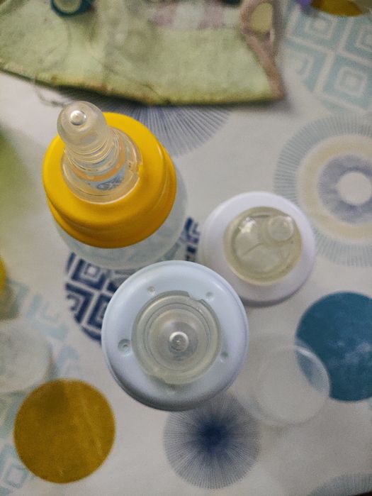 Продам бутылочки Avent,ниблер,соска,зубная щётка