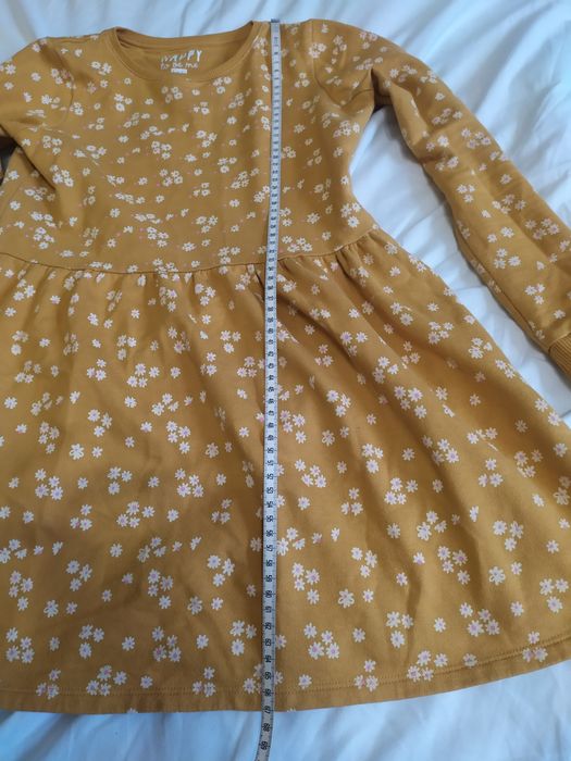 Плаття в квітковий принт. Розмір :орієнтовно 6-8р залежно від дитини.Т