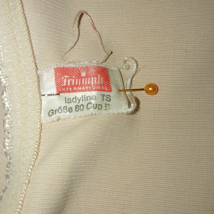 Body beżowe modulujący Triumph