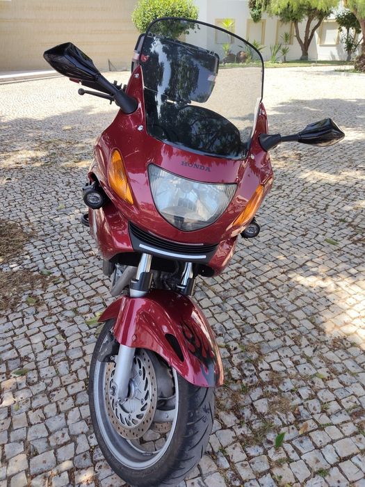 Honda Deauville NT 650