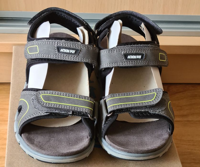 Sandały chłopięce nowe