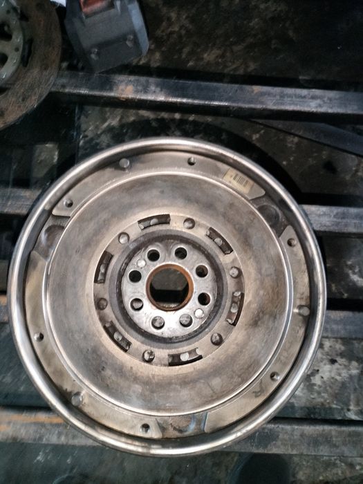 Демпфер bmw 3 e46 320 2.0 td 21211223712