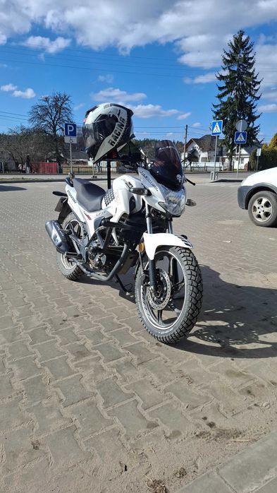 Мотоцикл Ліфан Кп200