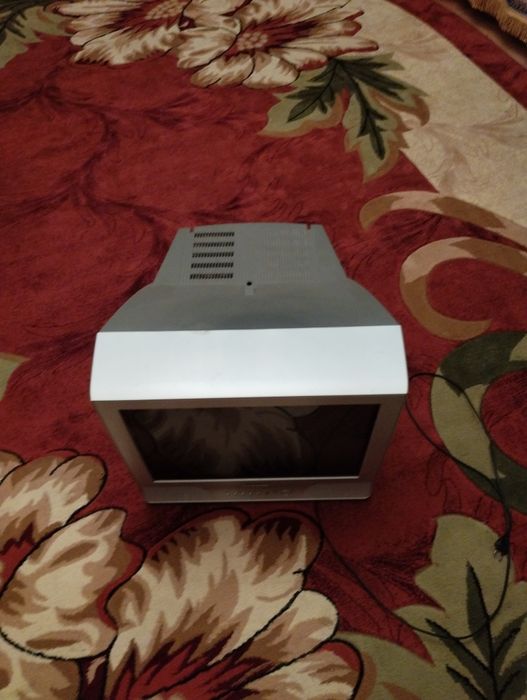 Гарний телевізор