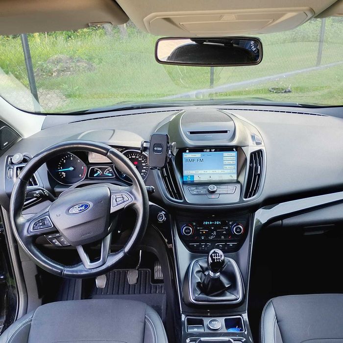 Samochód Ford KUGA