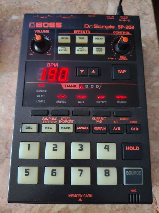 Boss Dr Sample SP-202