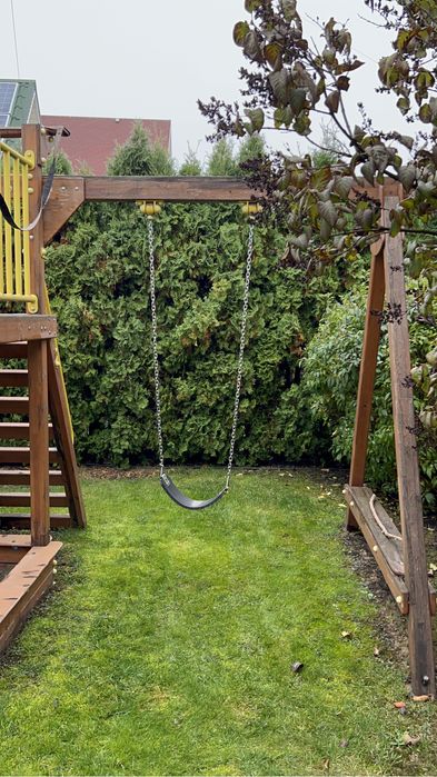 Продаж будинку  з басейном в місті Буча