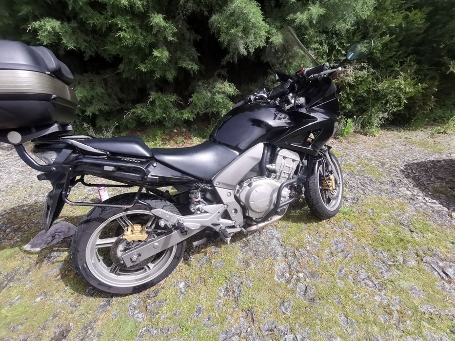 Moto fantástica uma cbf 1000 de 2007