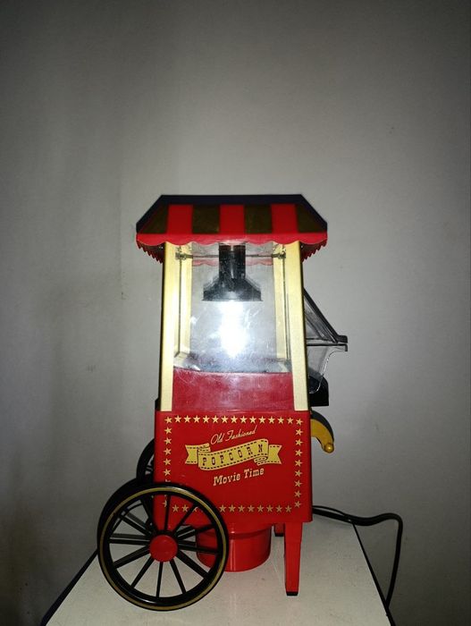 Дуже гарна попкорниця