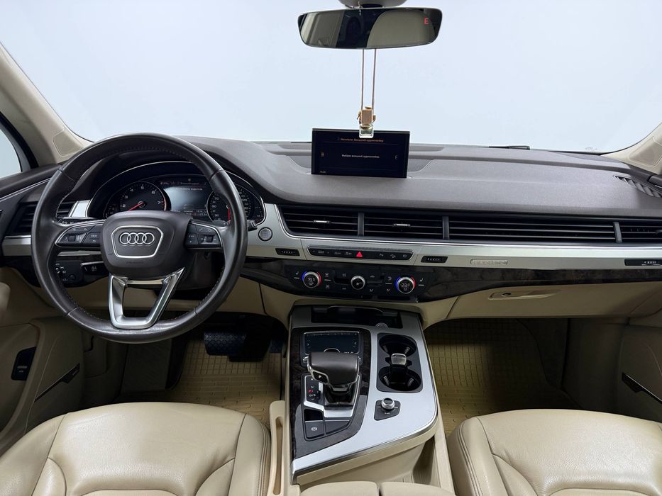 Продам Audi Q7 2018