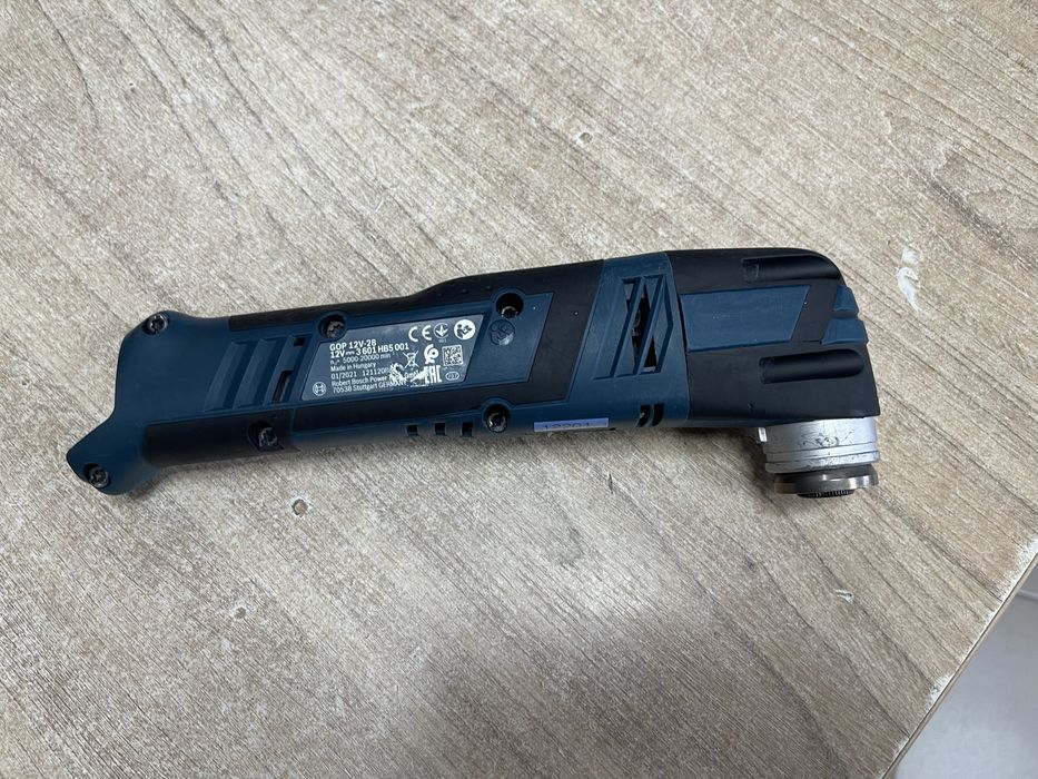 Bosch GOP 12-28 / безщітковий реноватор Бош 12V