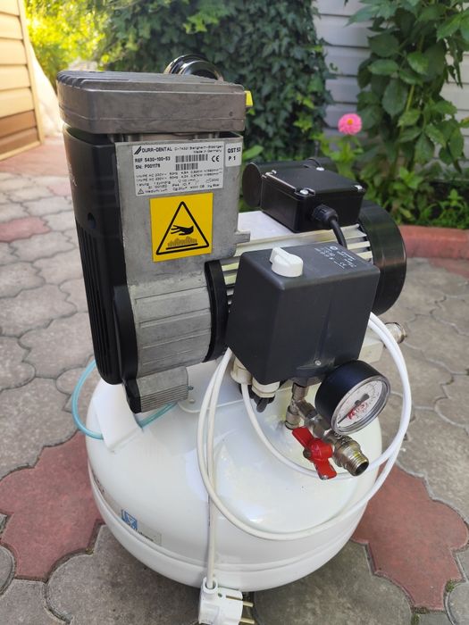 Стоматологічний компресор.Стоматологический компрессор.