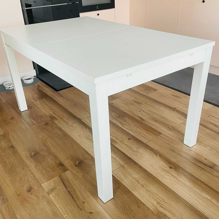 Stół IKEA Bjursta