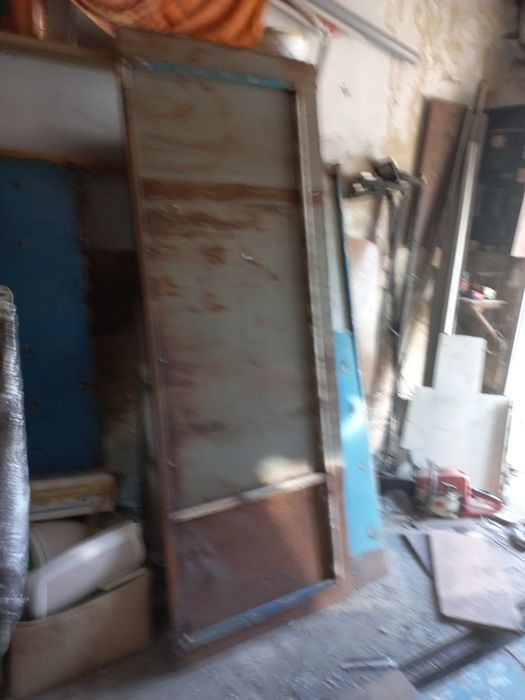 Двері  залізні  б/в тов.1.5мм   0.73х1.95м