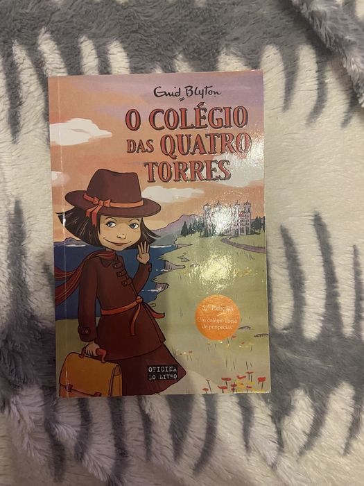 VENDO, novo- O Colégio das Quatro Torres, Enid Blyton.