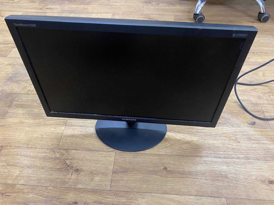 Монітор Samsung SyncMaster E2320