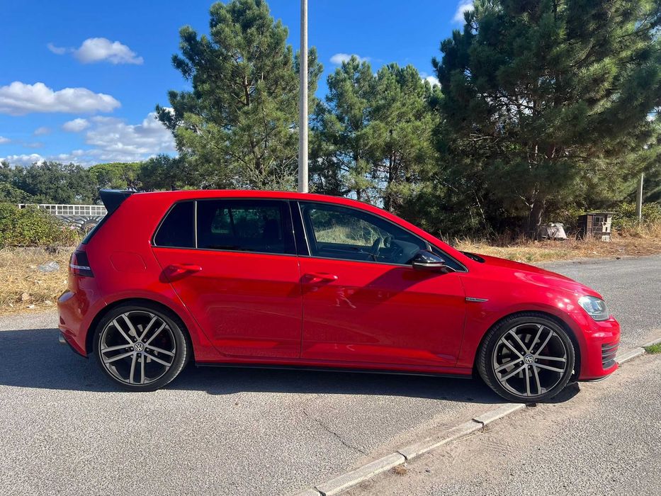 Volkswagen Golf GTD 2.0 TDI 184cv – 2016