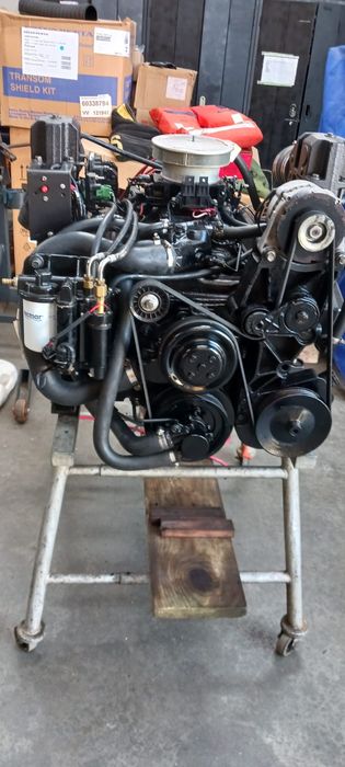 Barco Cobalt Marine 253 | Motor Hp Volvo Penta 5.7 GXi V8