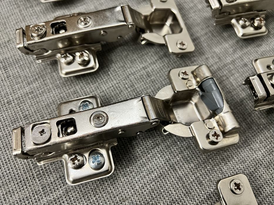 komponent IKEA Pax - zawiasy samodomykające 8 sztuk