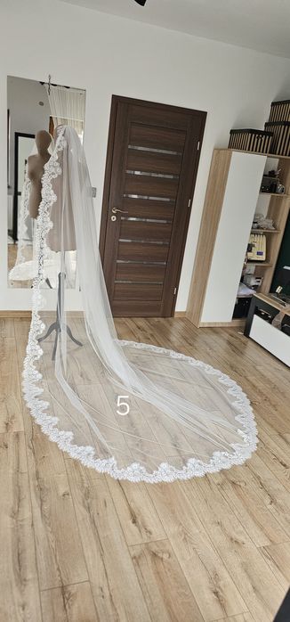 Welon Ślubny z Koronką – 250 cm (Model 5)