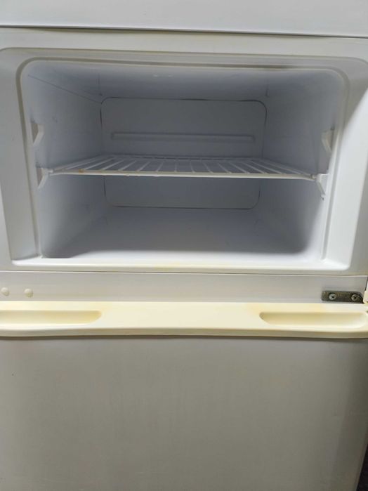 Frigorífico Combinado ALASKA 230 L  - (Funciona 100%)