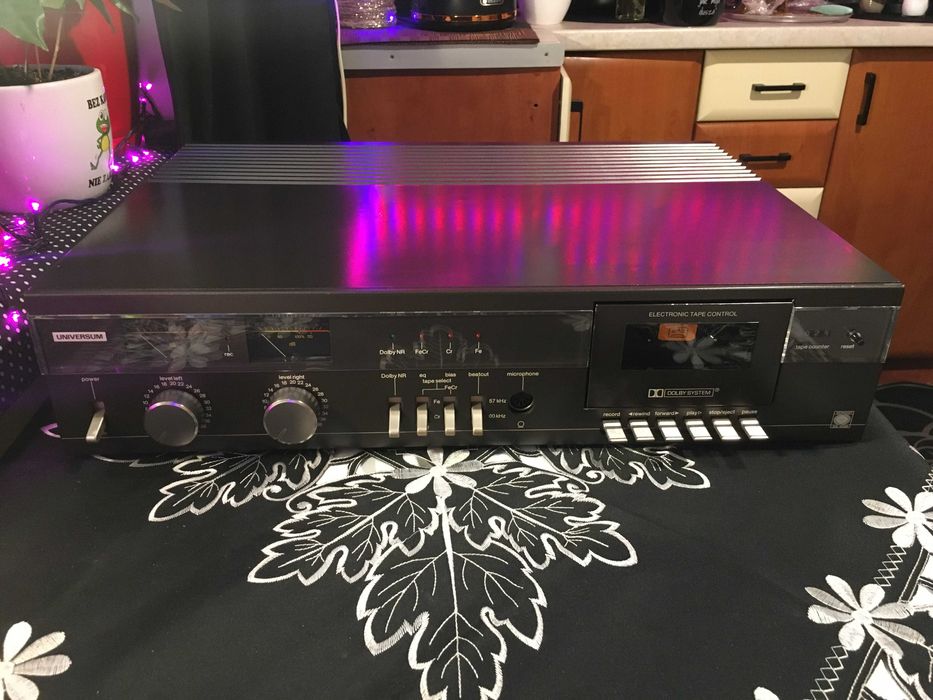 Magnetofon kasetowy UNIVERSUM CT- 895