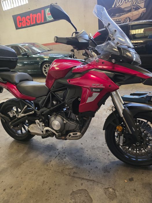 Benelli trk 502.