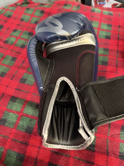 Rękawice bokserskie decathlon Outshock 14 oz