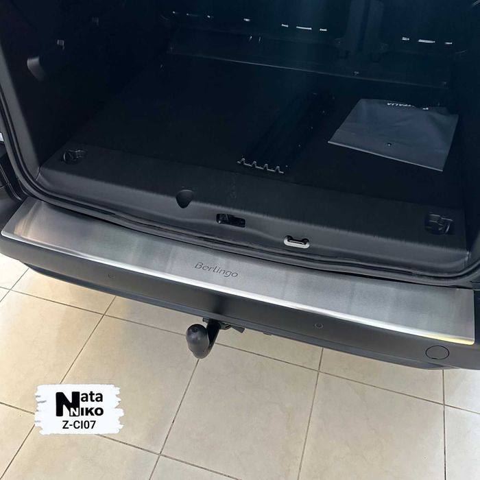 Накладки на пороги бампер на всі види авто