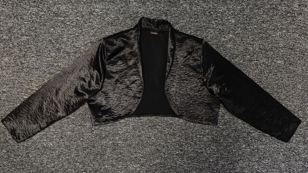 Metaliczne bolerko z poduszeczkami