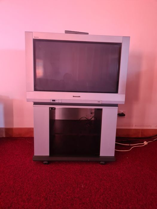 Tv Panasonic com móvel