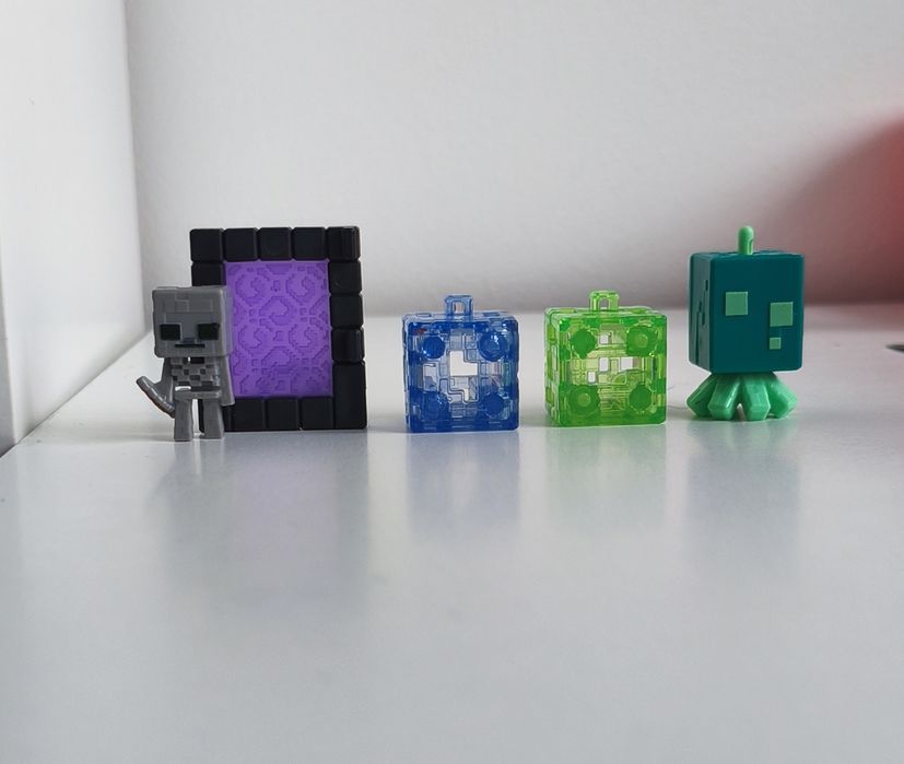 Minecraft Zabawka Kinder Joy