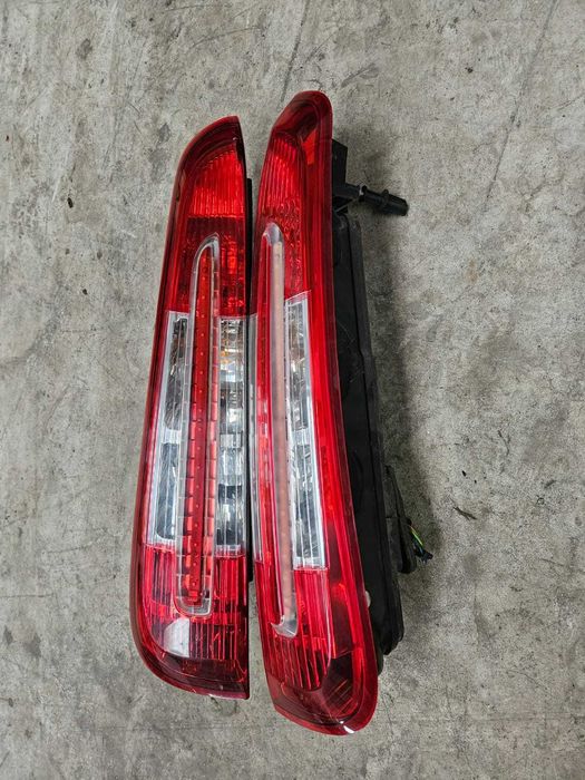 Kompletne Lampy Tył Tylne Ford C-Max MK1 LIFT LED Lewa/Prawa