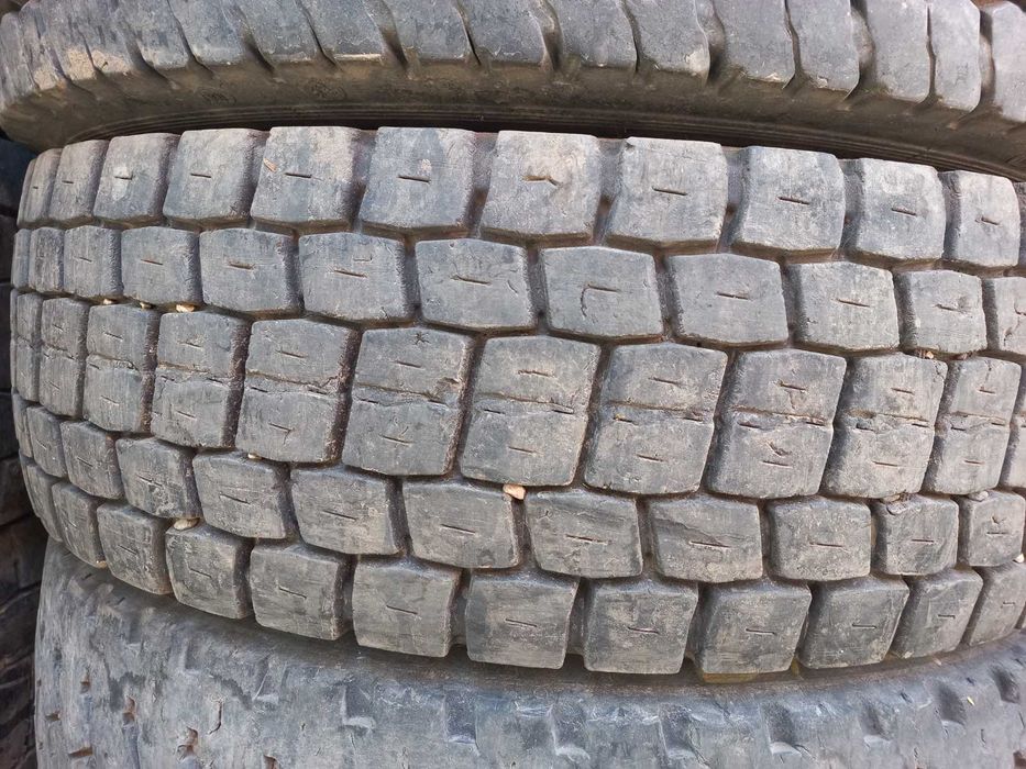 Шини 315/80R22.5 ведуча вісь тяга бв вживана резина Європа Bridgestone 10 - 12мм 2022-2024 роки шиномонтаж