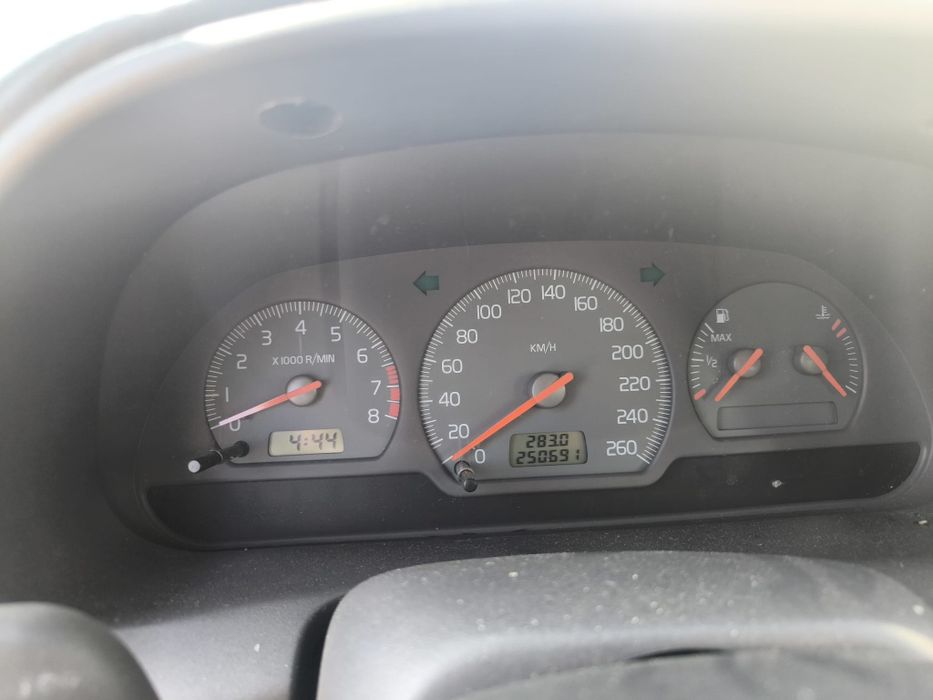 Vendo carro Volvo s40