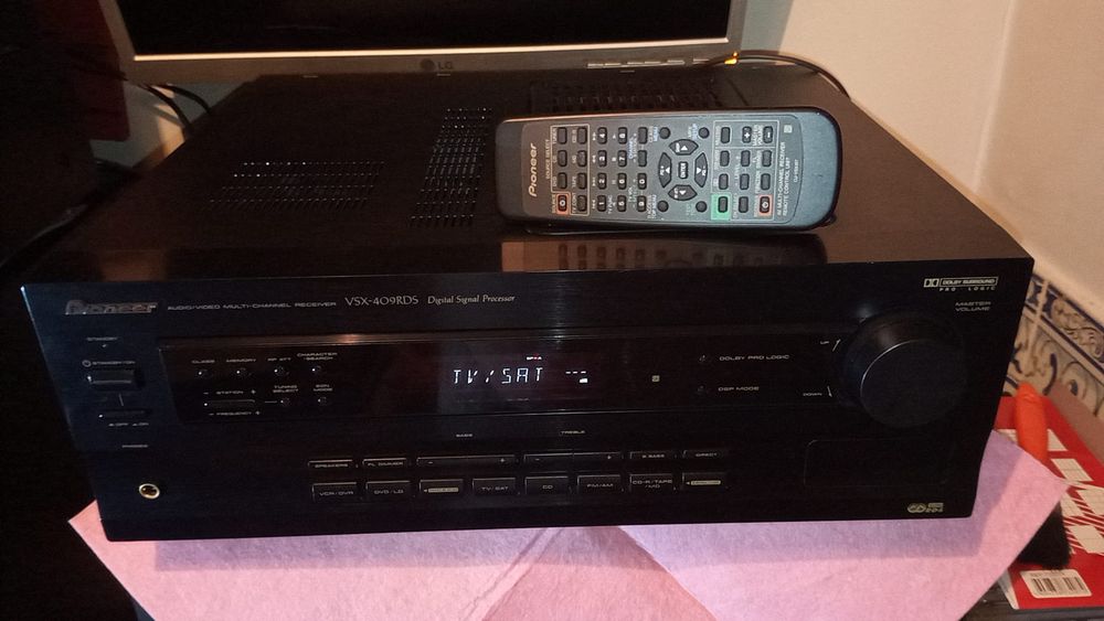 Amplificador Pioneer com comando