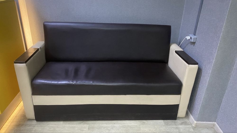 Продається диван