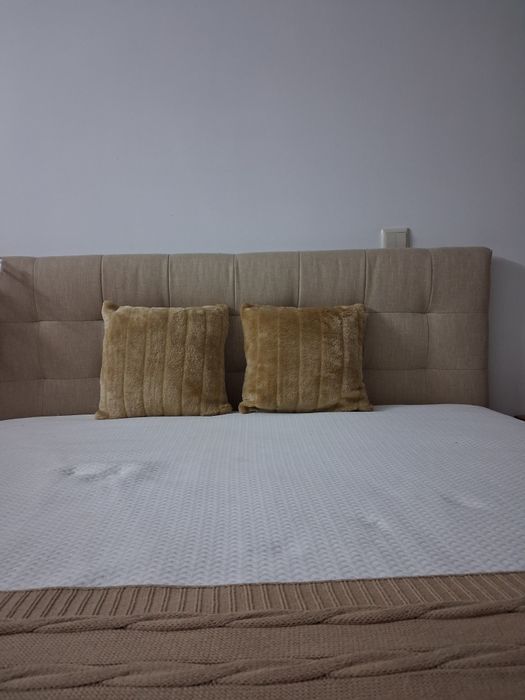Conjunto de 2 almofadas com enchimento em tecido aveludado