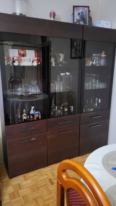 Przeszklona witryna/regał /komoda