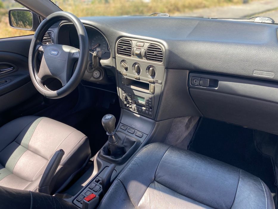 Volvo V40 1.9 TD Sport - Teto de Abrir | Pele | Bancos Aquecidos | Bancos Infantis Integrados