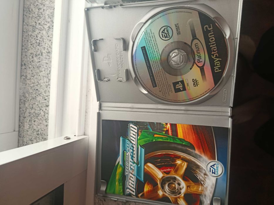 Conjunto 5 jogos comando e cartão de memória ps2