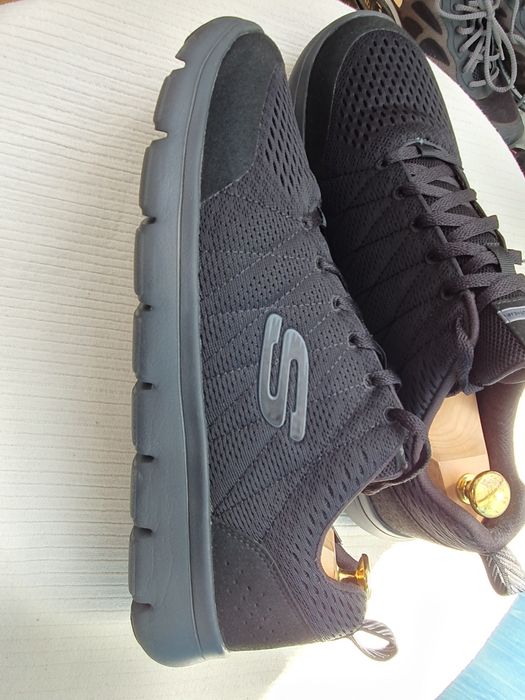 Skechers sneakersy roz. 45