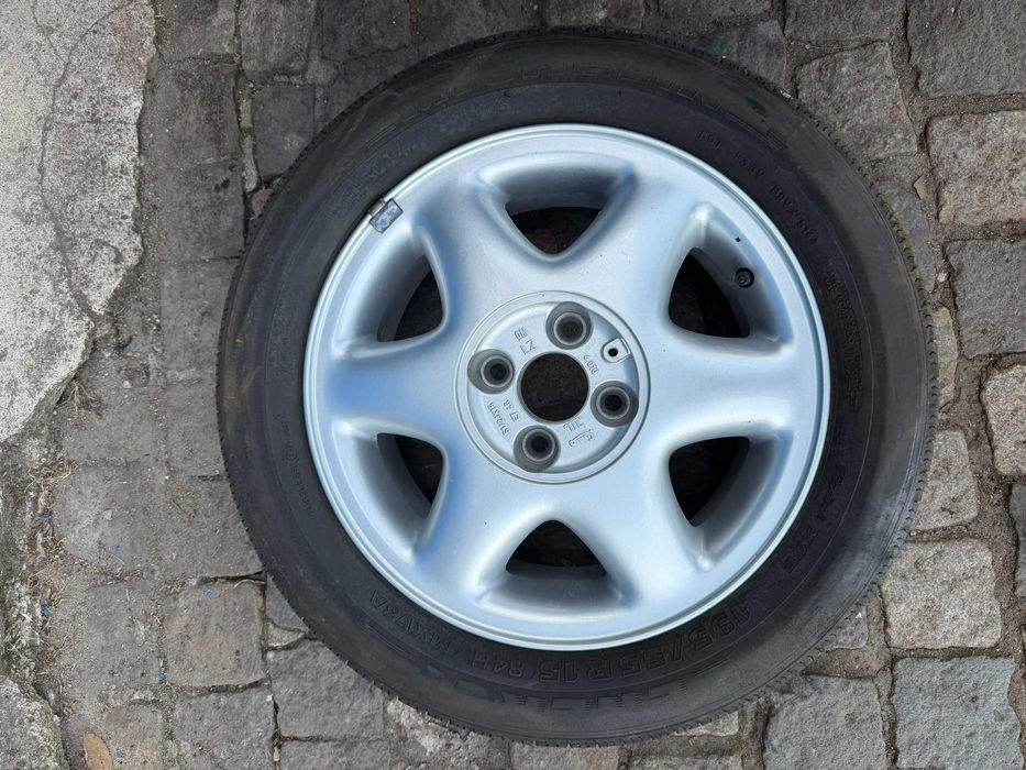 4 Jantes com Pneus 195/55/R15 Opel