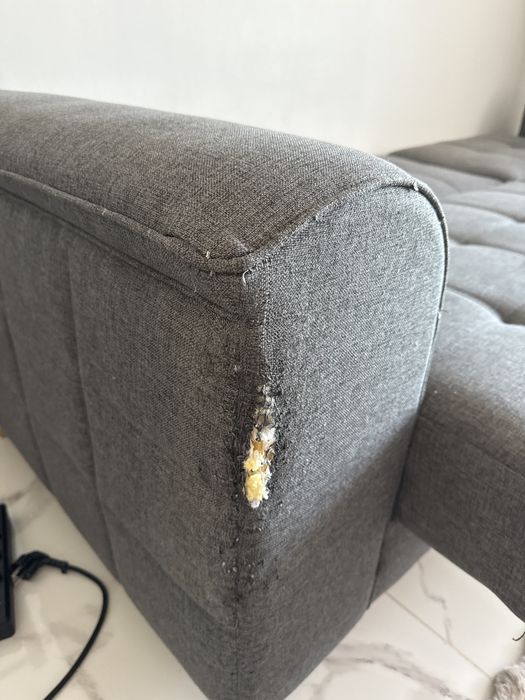 Sofa usado tecido cinzento