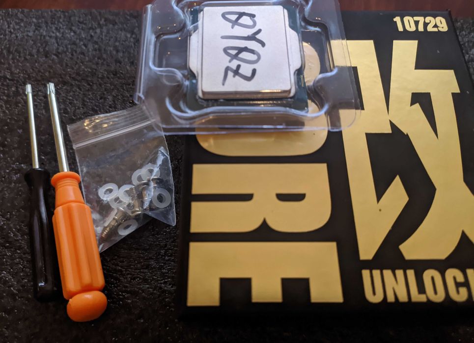 Процесор Intel Core i9-12900hx (QYQZ)