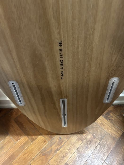 Prancha de Surf Manual Boards - NOVA - 7’0 - 44L - PAULOWNIA