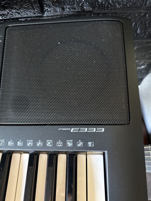 Teclado Yamaha PSR-E333